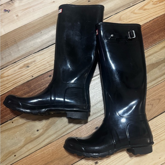 Hunter Black Rubber Sole Boots - Picture 1 of 4